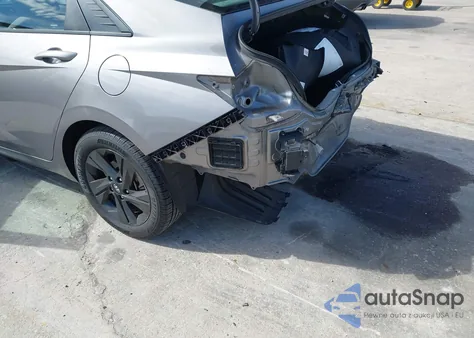 2022 Hyundai Elantra Sel from USA, damaged, VIN KMHLM4AG7NU352637